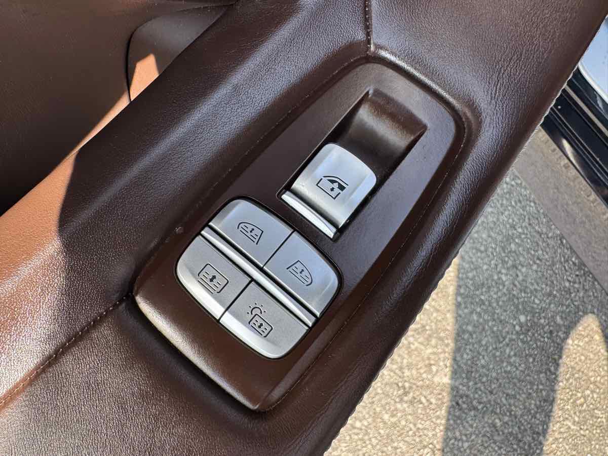 Used 2016 BMW 750i xDrive AWD/4WD image 47