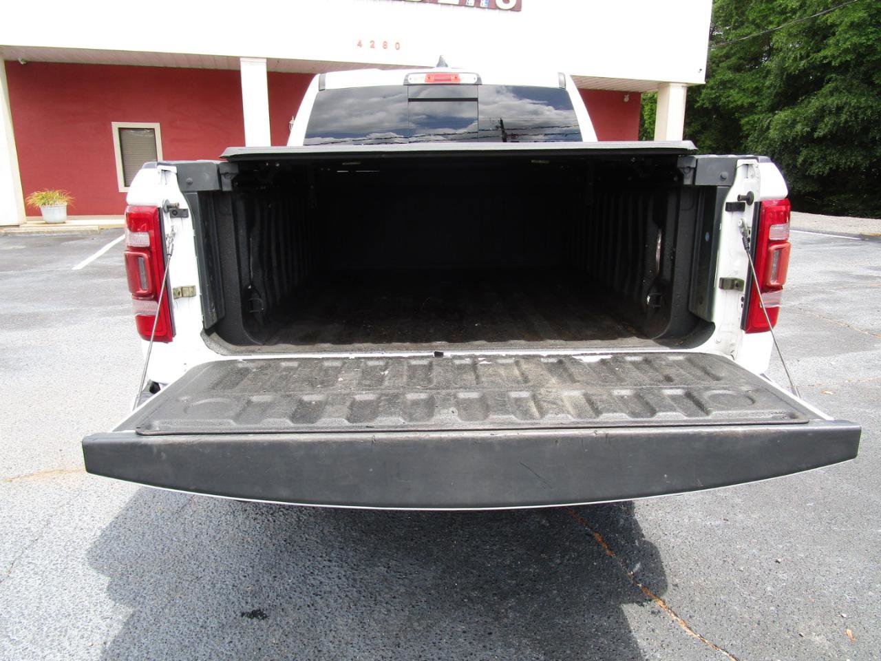 Used 2019 RAM 1500 Limited AWD/4WD image 28