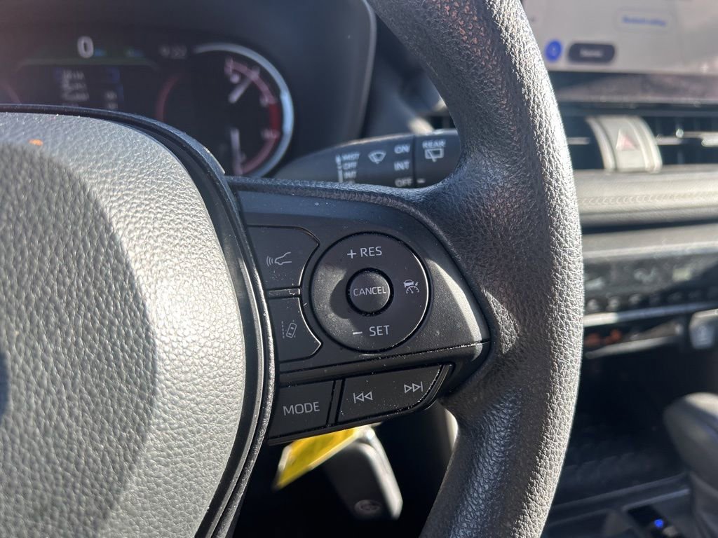 Used 2023 Toyota RAV4 LE image 23