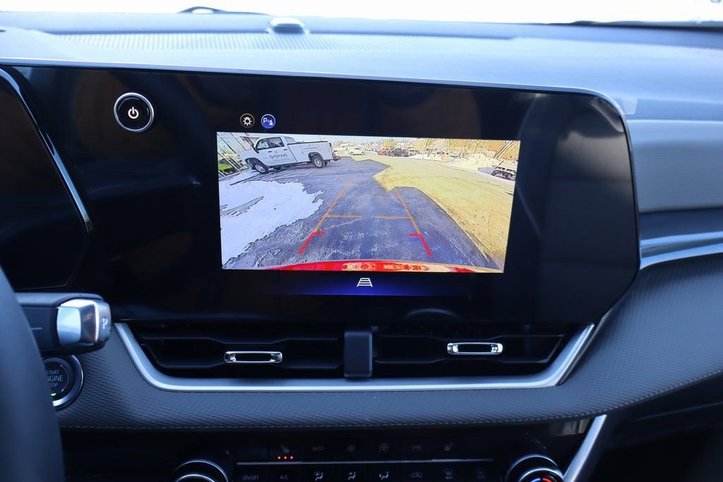 New 2026 Chevrolet Equinox LT w/ Convenience Package II image 12