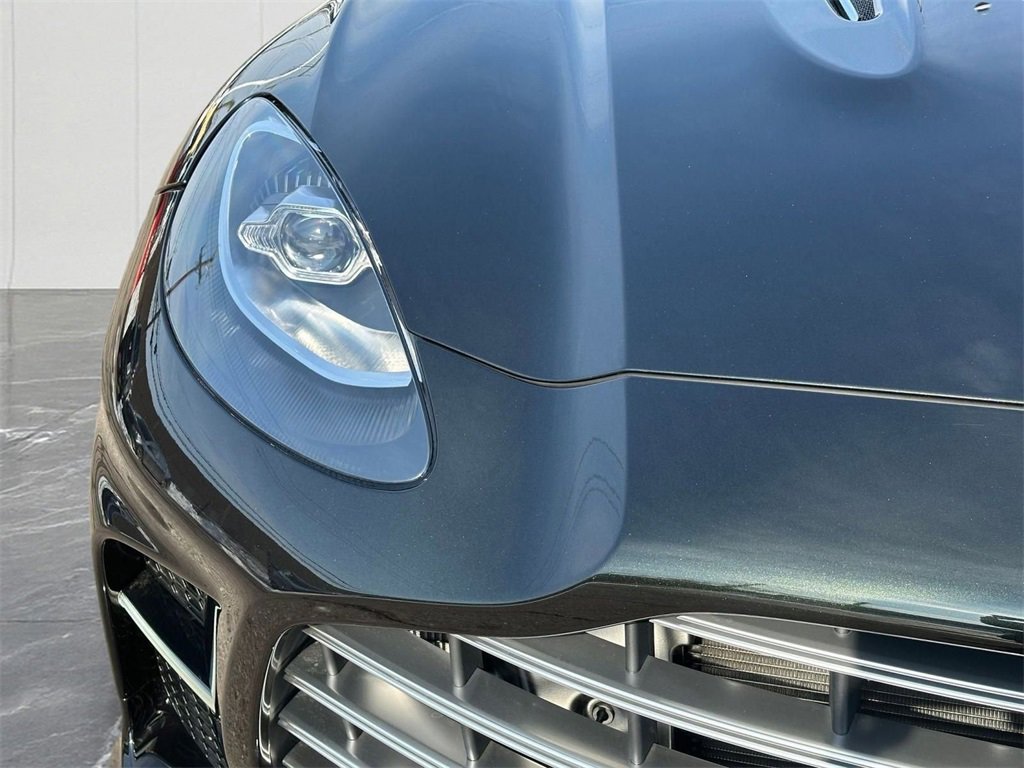 New 2026 Aston Martin DBX 707 image 10