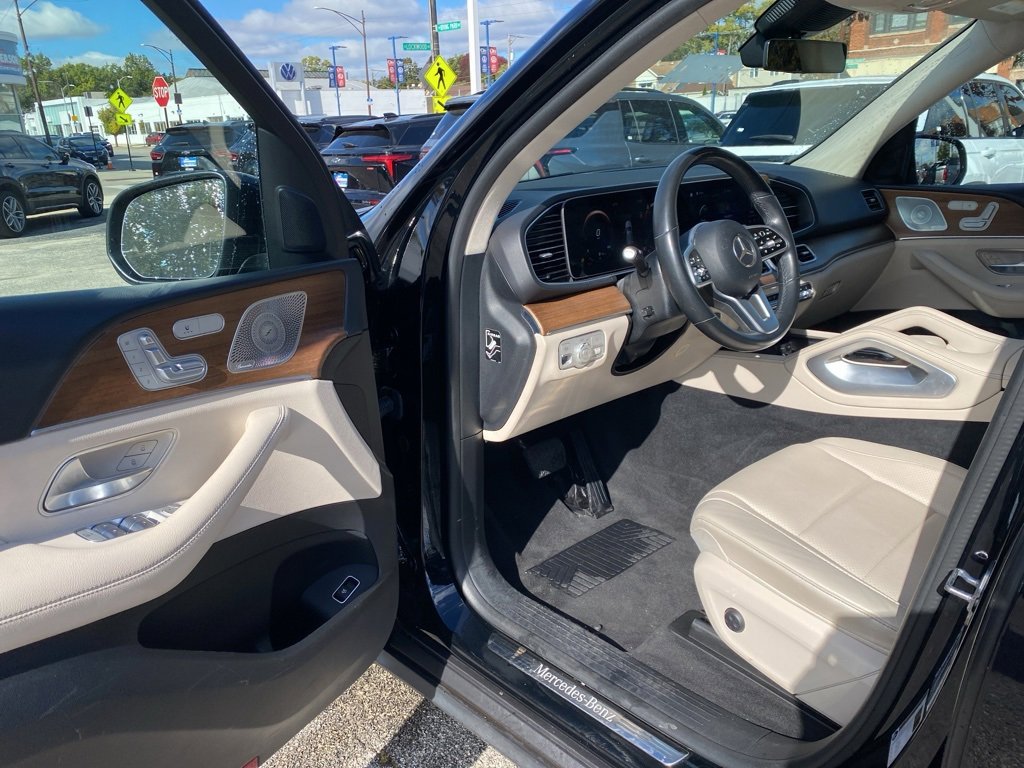 Used 2021 Mercedes-Benz GLE 350 4MATIC w/ Premium Package image 10