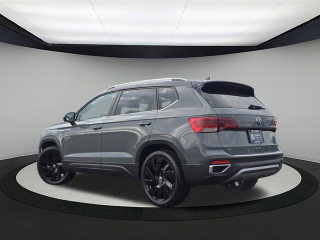 Certified 2024 Volkswagen Taos SE w/ Panoramic Sunroof Package AWD/4WD image 5