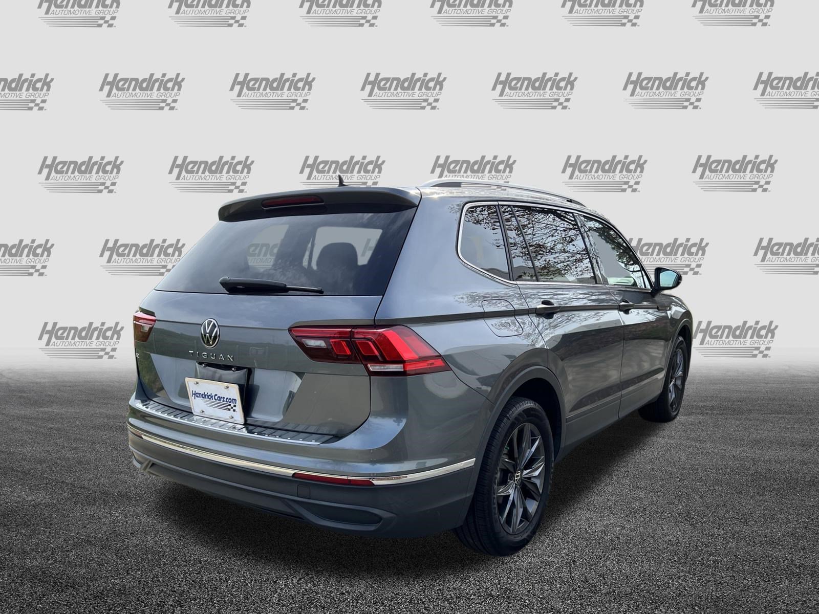Used 2022 Volkswagen Tiguan SE image 9