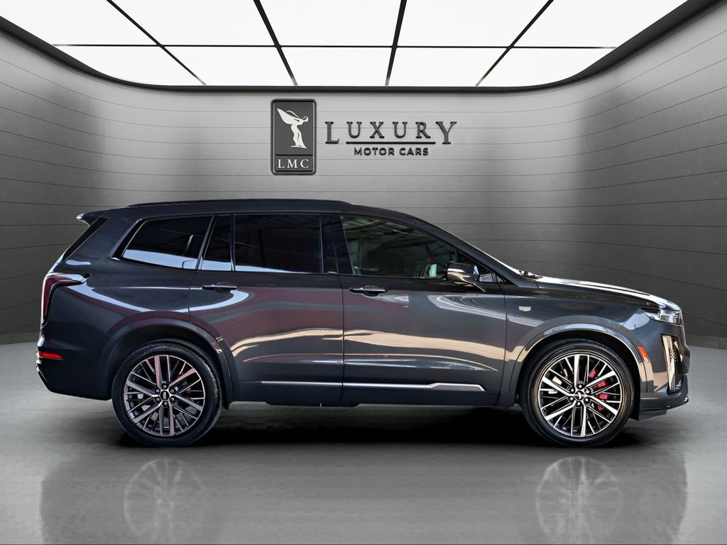 Used 2022 Cadillac XT6 Sport image 9