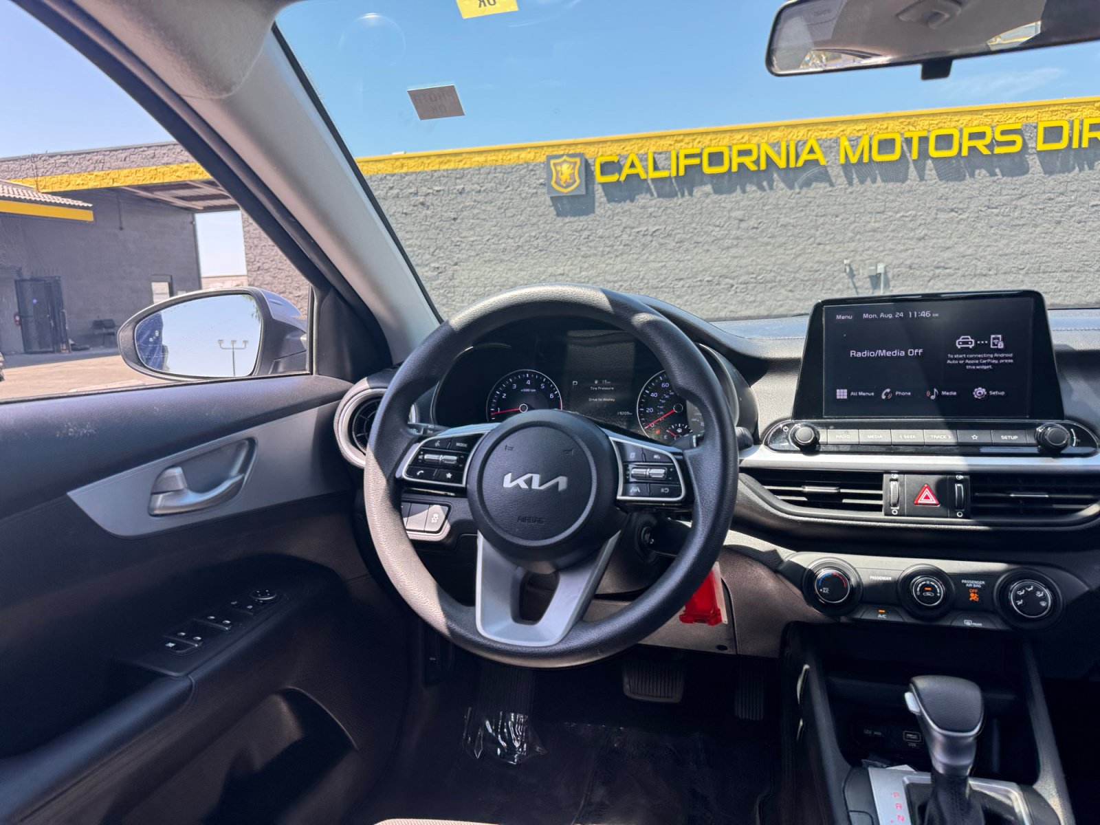 Used 2023 Kia Forte LXS w/ LXS Technology Package FWD image 23