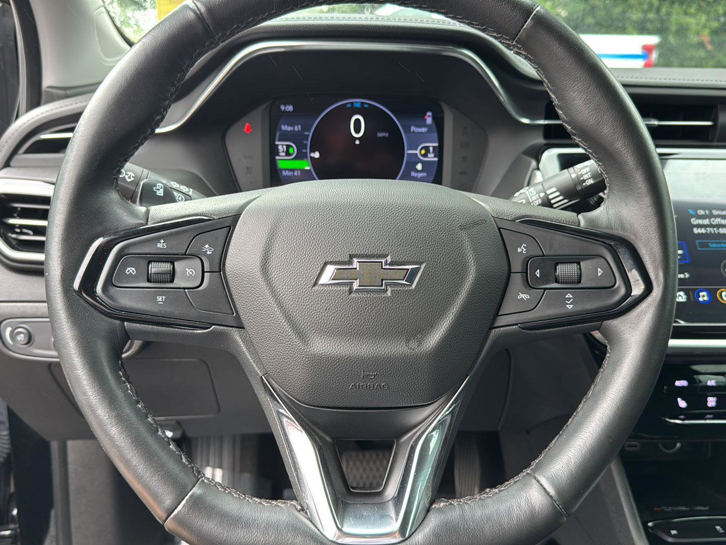 Used 2023 Chevrolet Bolt EUV LT w/ Comfort Package image 17