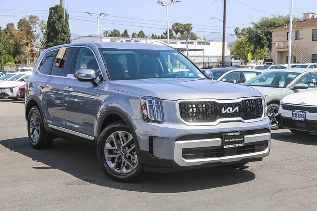 Used 2024 Kia Telluride LX image 2