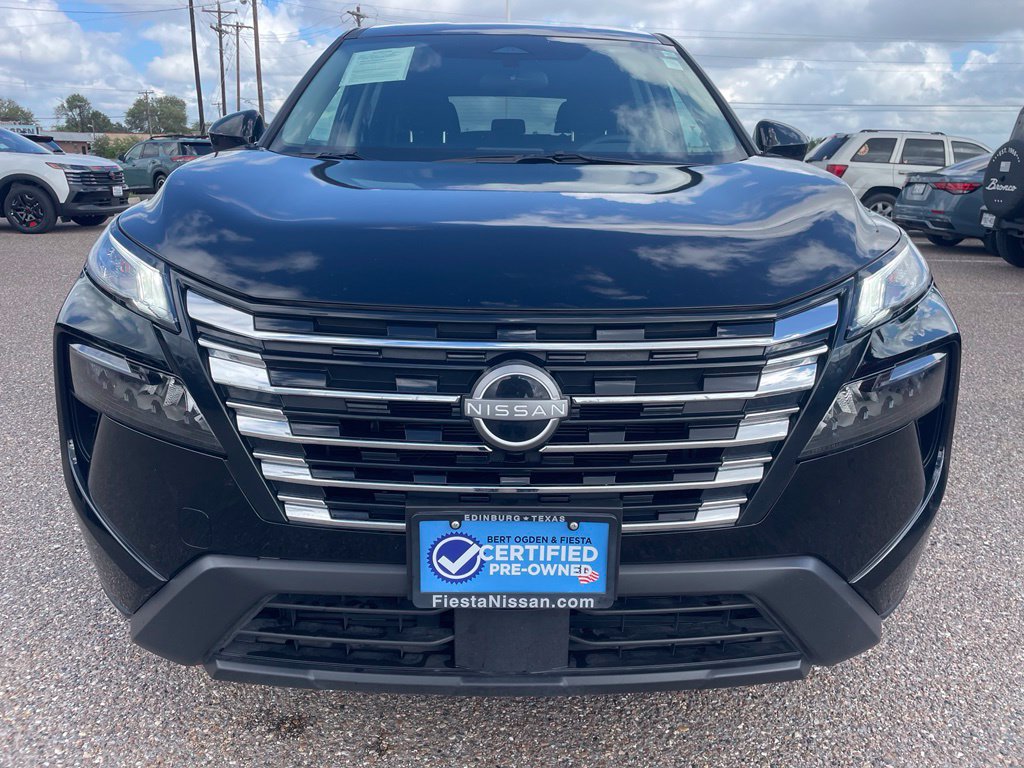 Certified 2026 Nissan Rogue SV FWD image 6