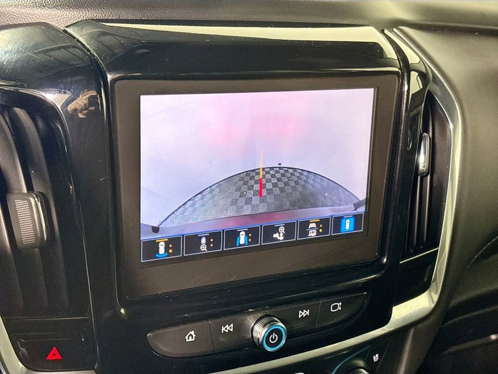 Used 2023 Chevrolet Traverse Premier image 17
