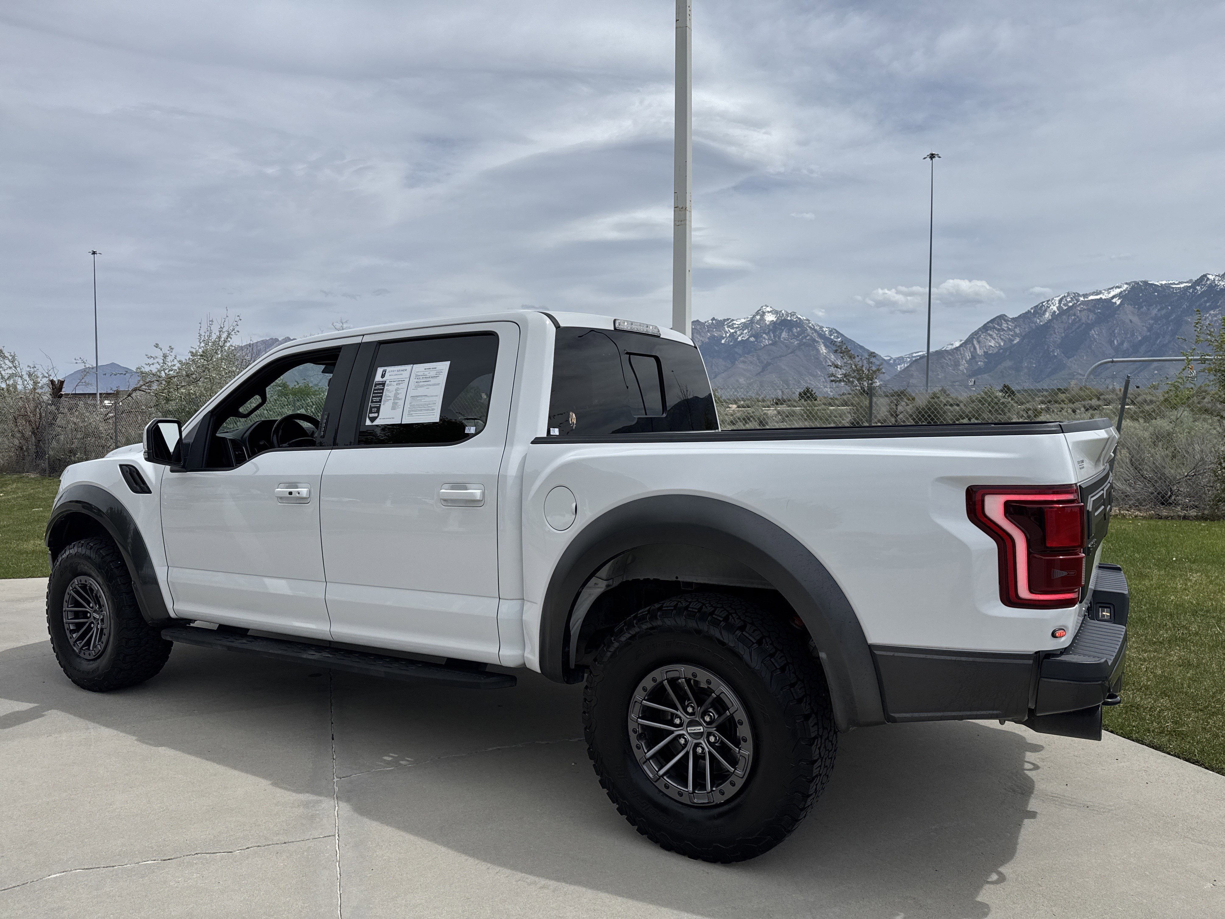 Used 2019 Ford F150 Raptor w/ Equipment Group 802A Luxury AWD/4WD image 3