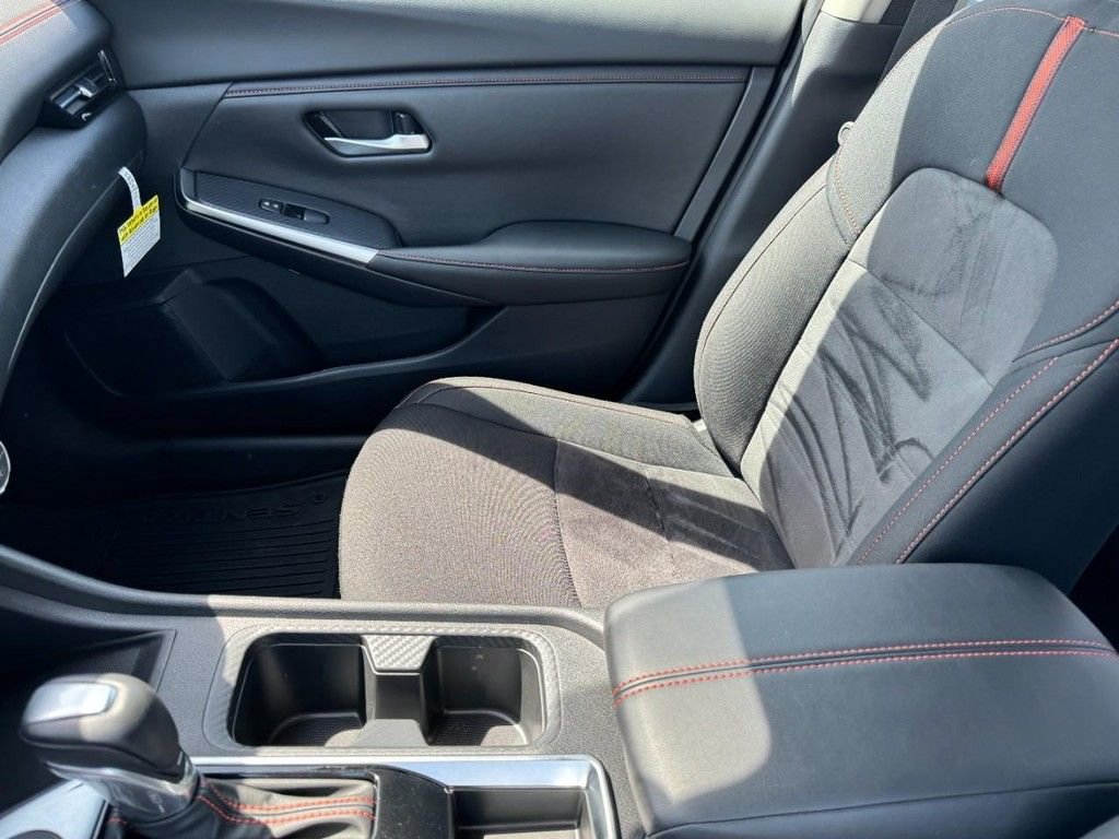 Used 2025 Nissan Sentra SR image 13