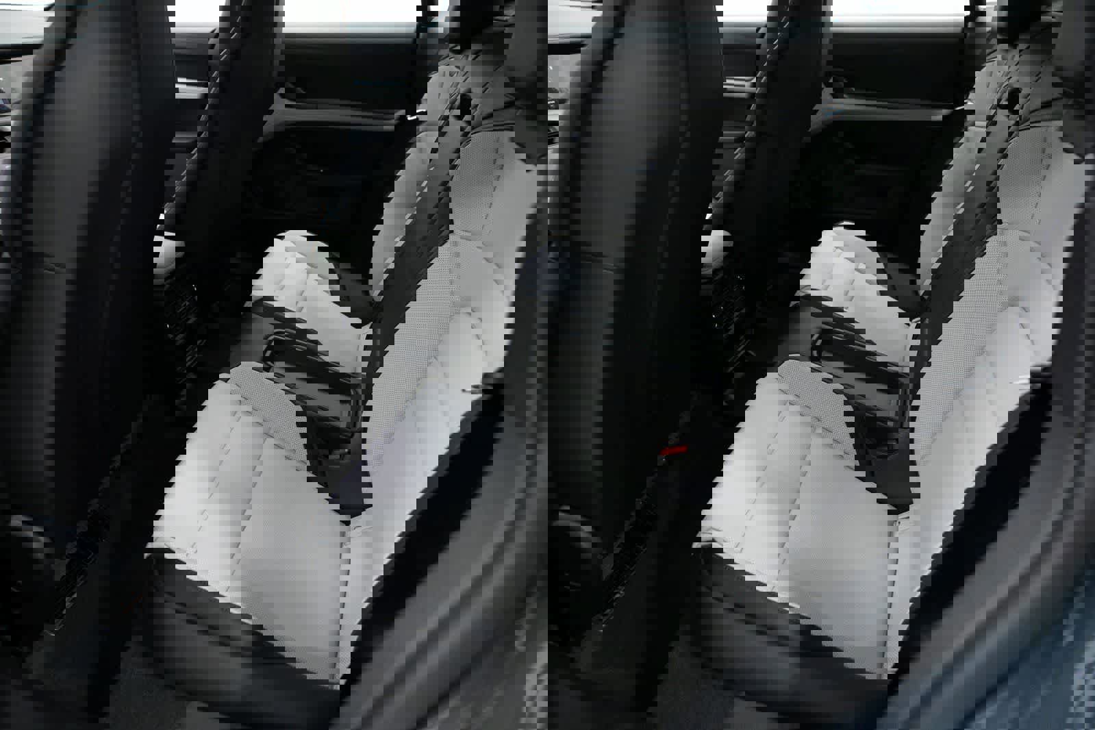 New 2026 Porsche Taycan 4S image 27