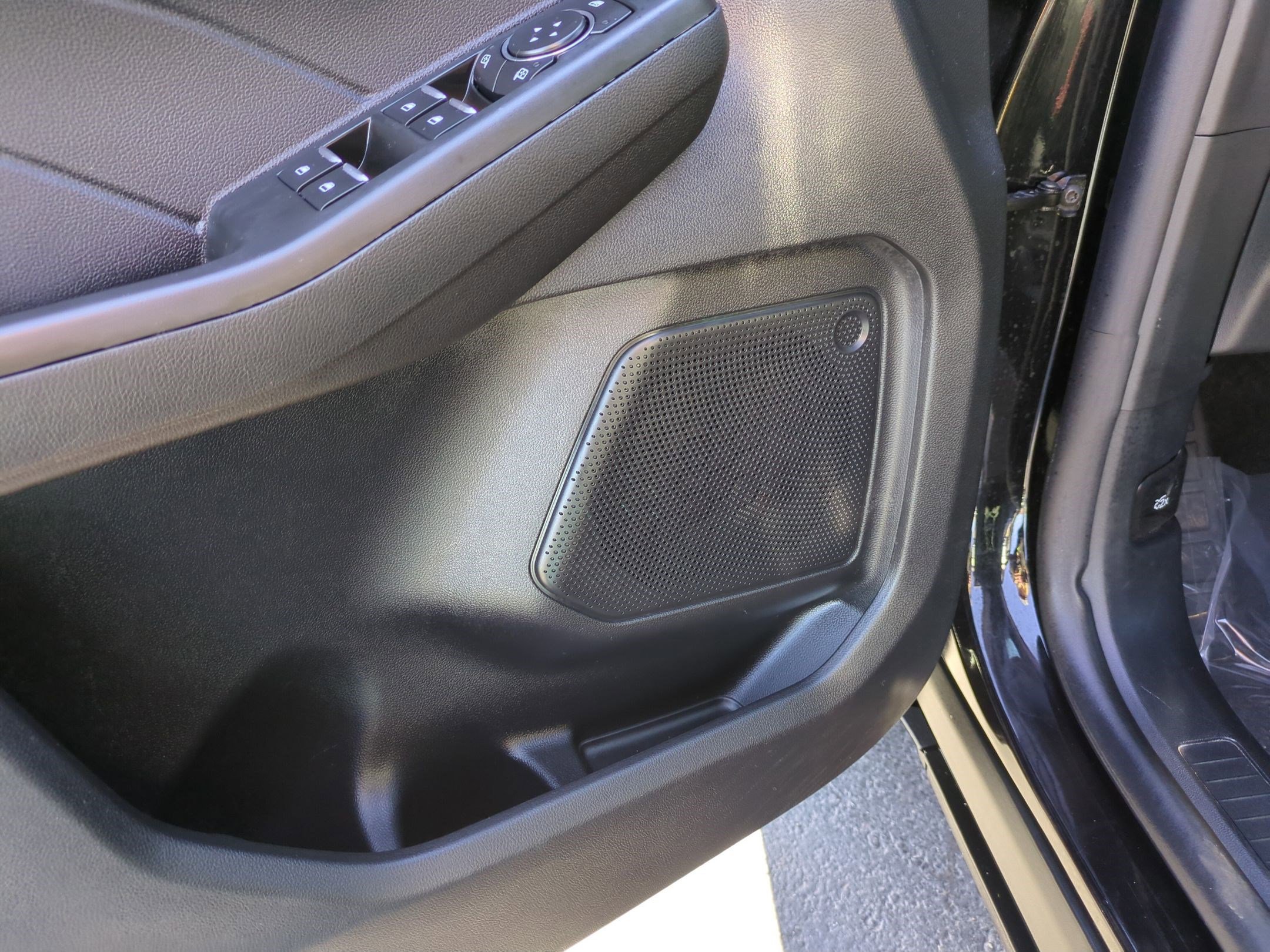 Used 2025 Ford Escape ST-Line image 13