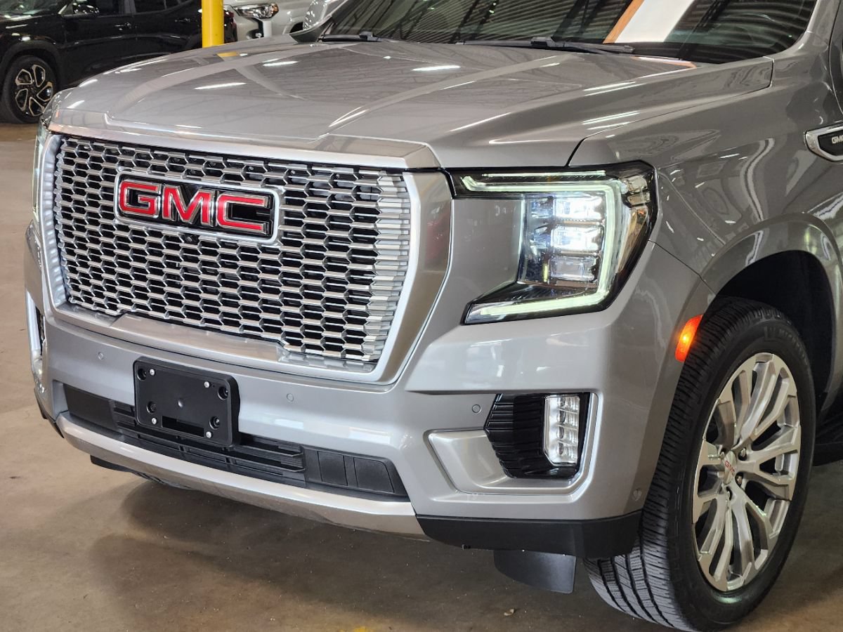 Used 2024 GMC Yukon Denali w/ Advanced Technology Package AWD/4WD image 12