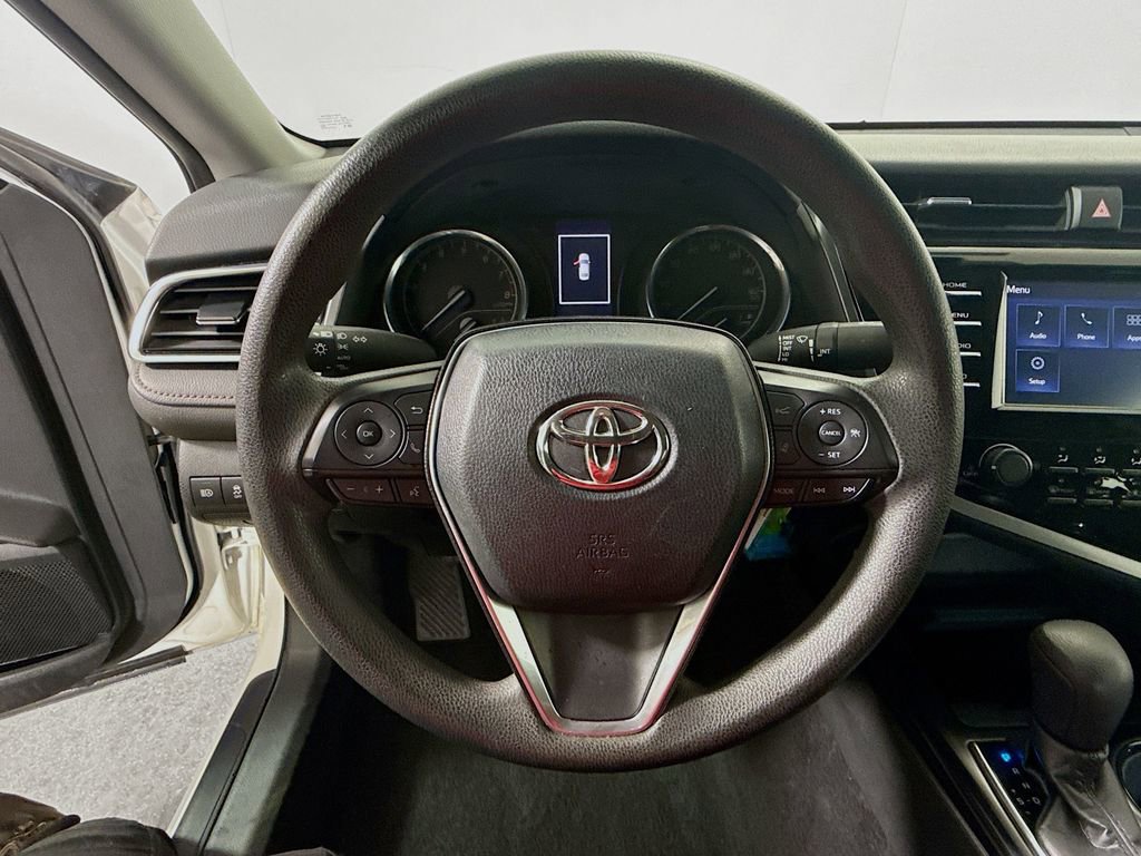Certified 2018 Toyota Camry LE FWD image 11
