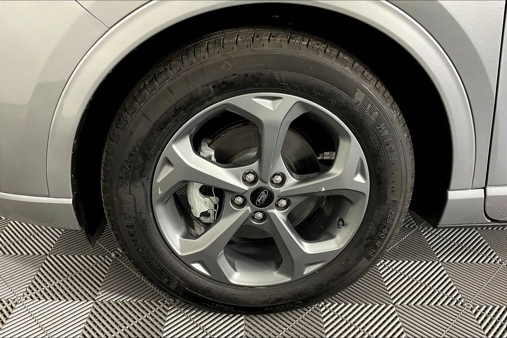 Used 2023 Ford Escape ST-Line image 11