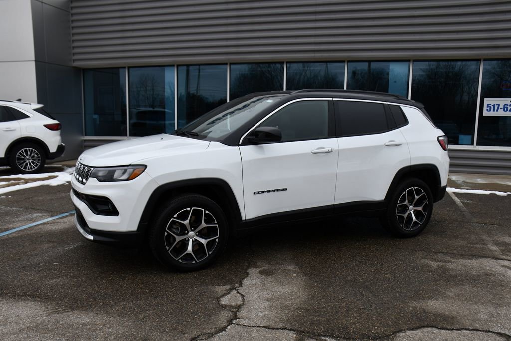 Used 2024 Jeep Compass Limited image 2
