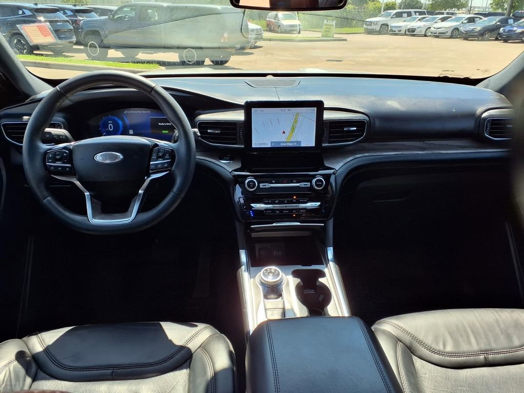 Used 2023 Ford Explorer Platinum RWD image 9