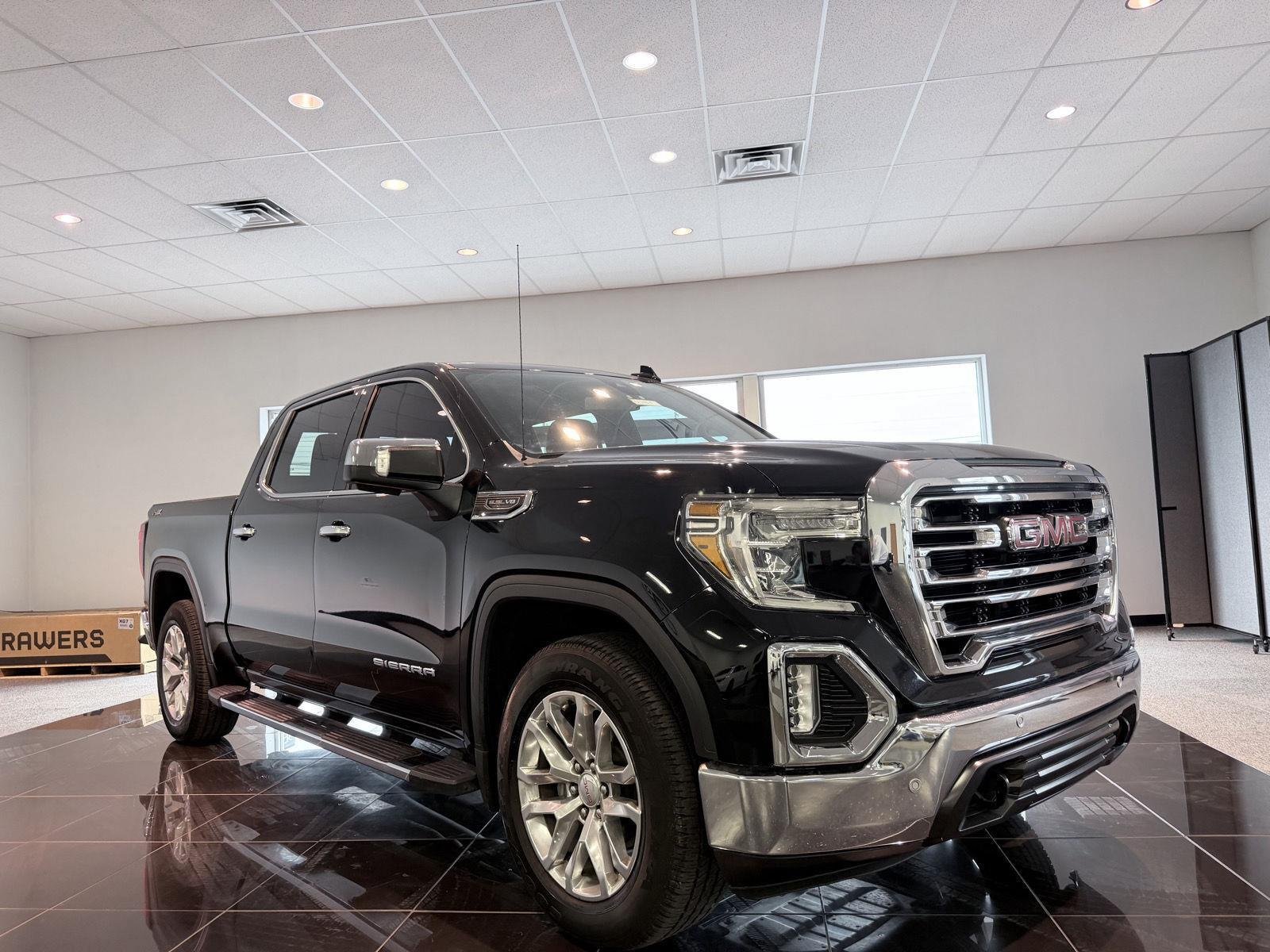 Used 2021 GMC Sierra 1500 SLT w/ SLT Premium Plus Package AWD/4WD image 10