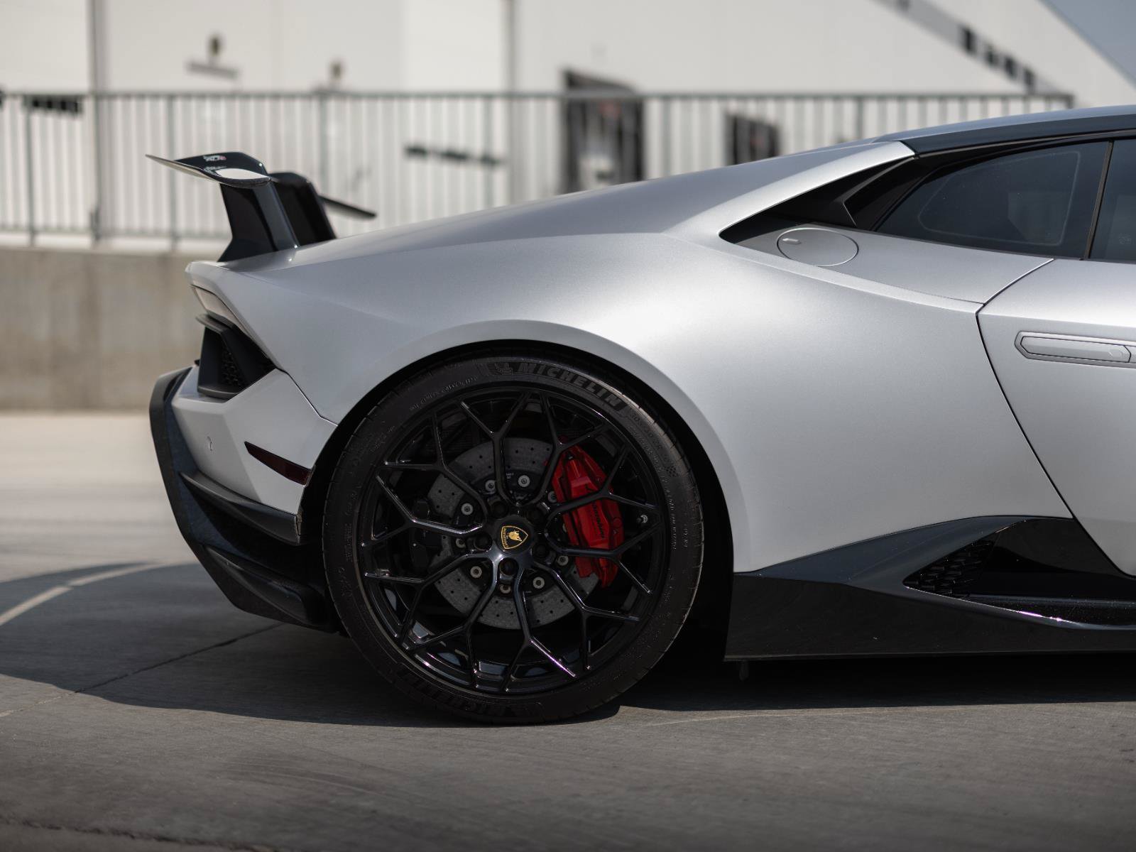 Used 2018 Lamborghini Huracan AWD/4WD image 22