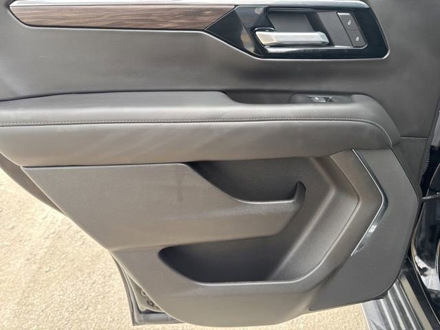 Used 2025 Chevrolet Tahoe LT AWD/4WD image 25