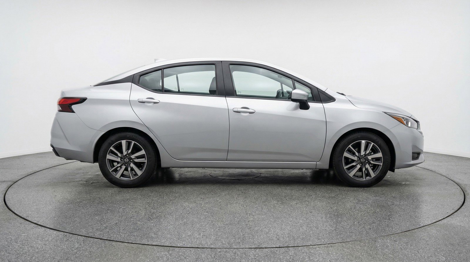Used 2025 Nissan Versa SV image 11