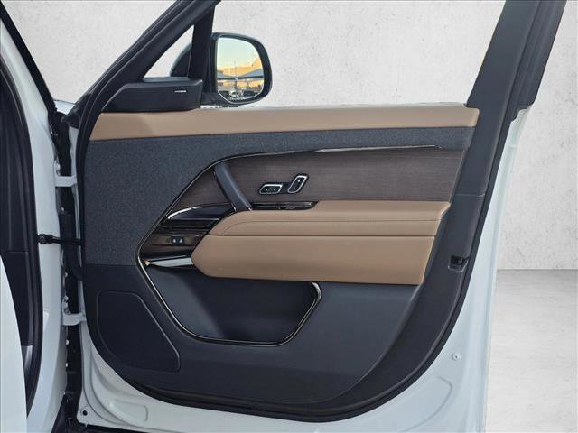 Used 2023 Land Rover Range Rover Sport SE image 11