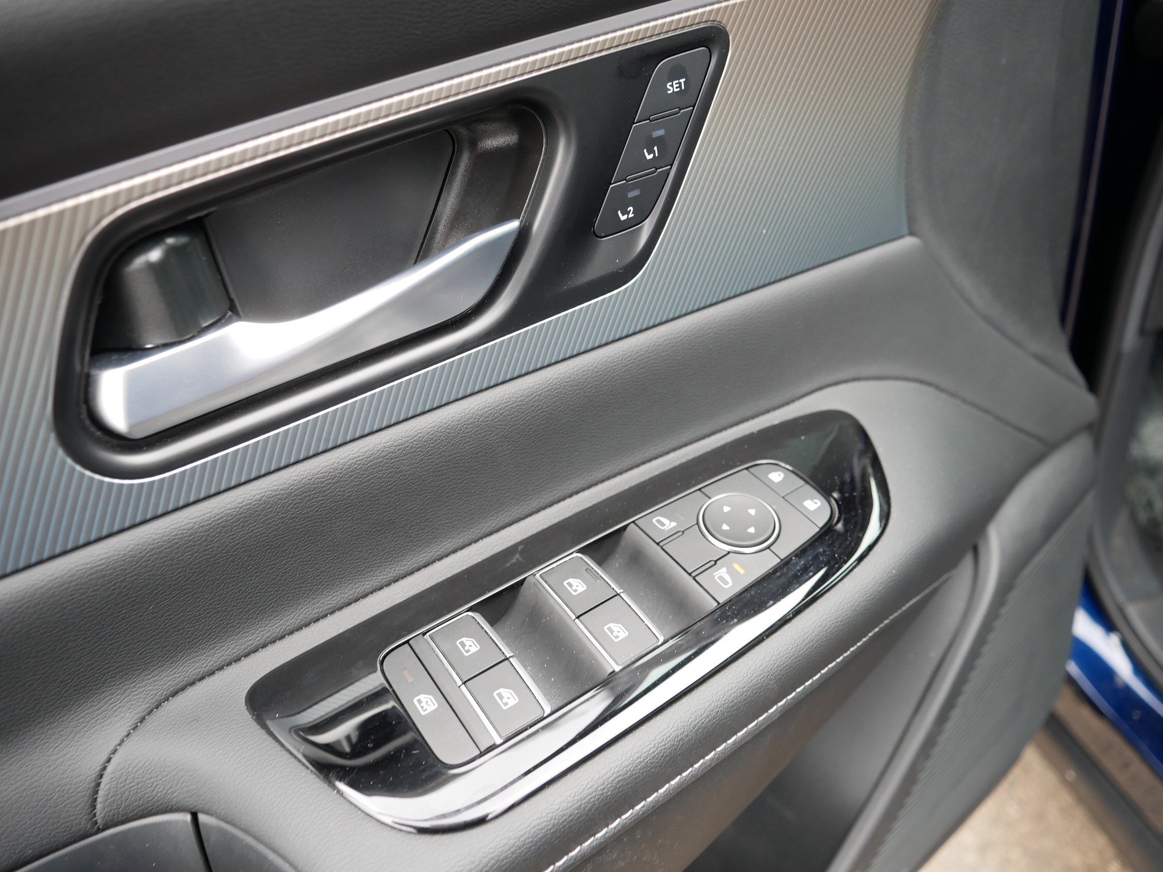 Certified 2025 Nissan Murano SL image 19