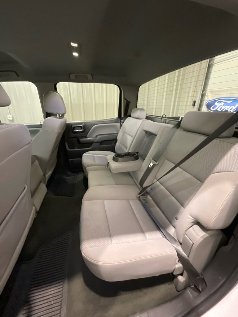 Used 2018 Chevrolet Silverado 1500 Custom w/ Custom Value Package image 11