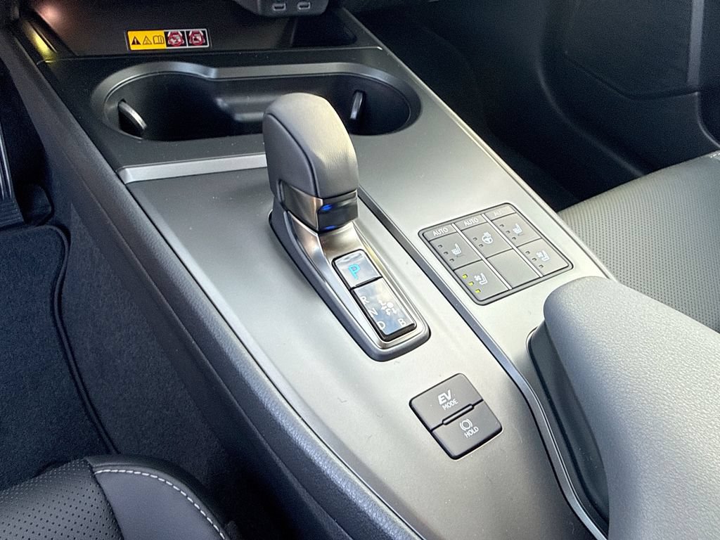New 2026 Lexus UX 300h FWD image 20