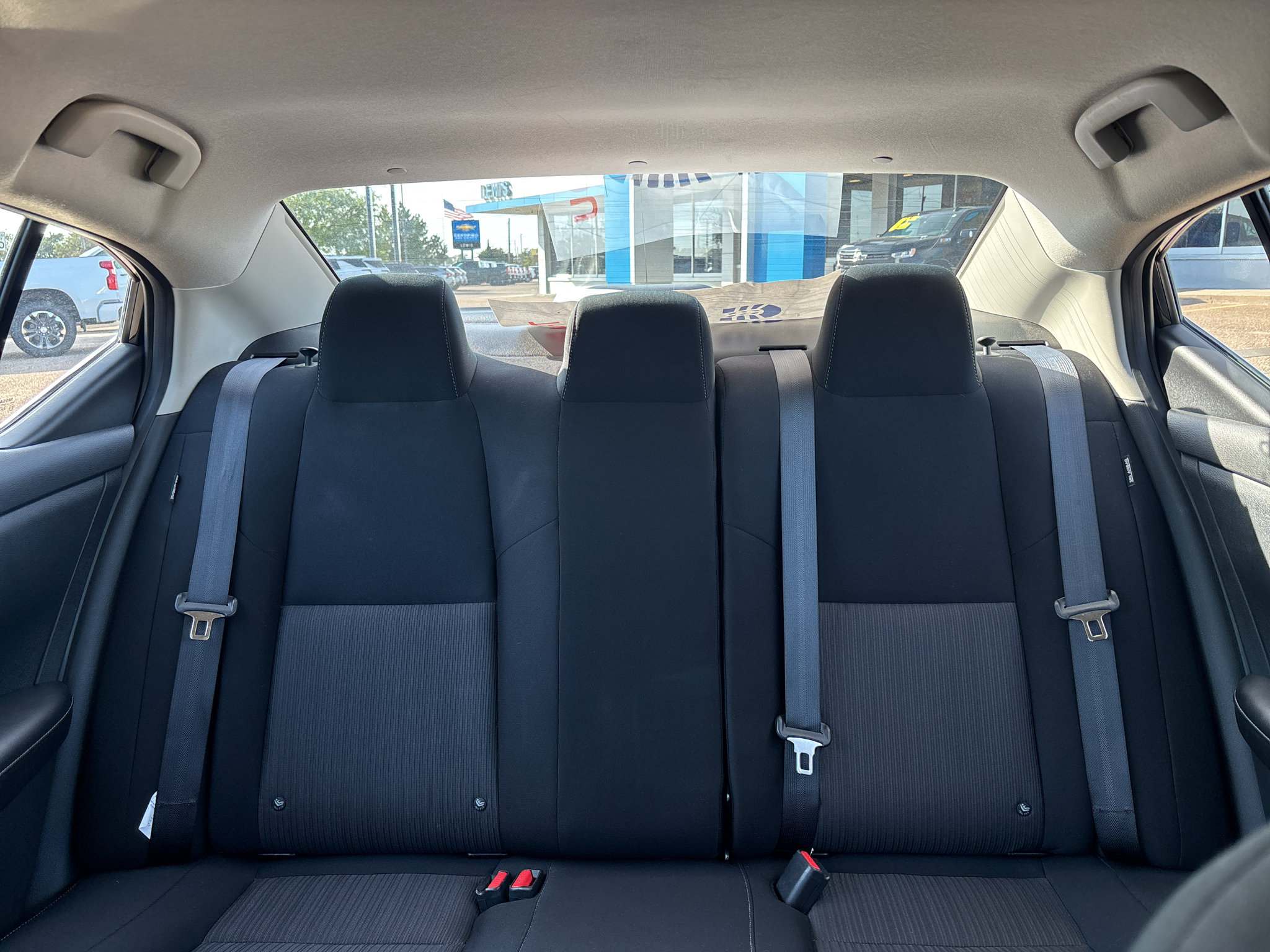 Used 2024 Nissan Sentra SV FWD image 17