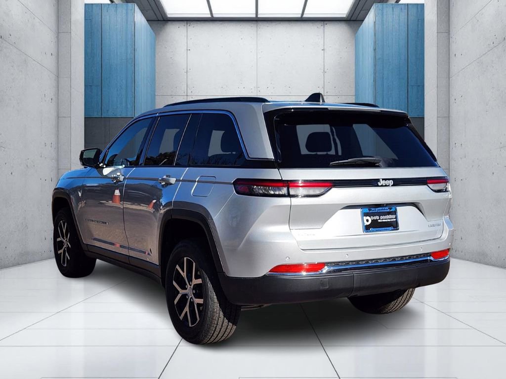 Used 2024 Jeep Grand Cherokee Limited image 26