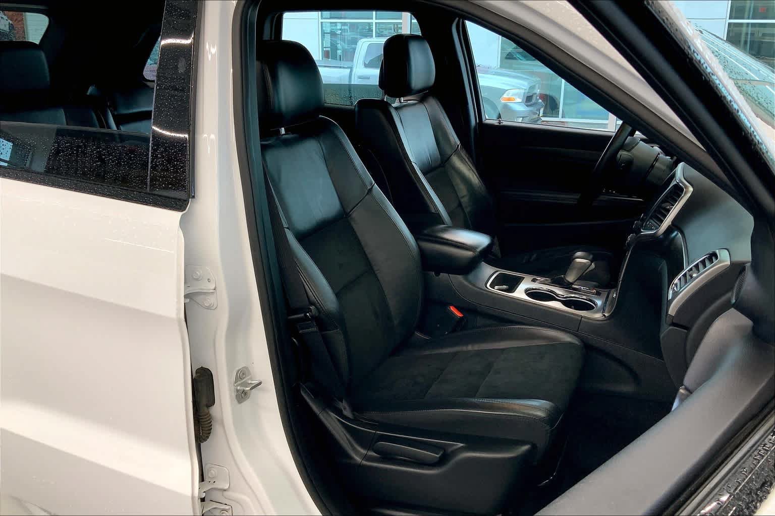 Used 2018 Jeep Grand Cherokee Altitude RWD image 9