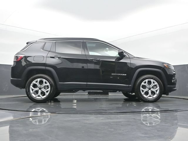 New 2025 Jeep Compass Latitude w/ Sun & Sound Group AWD/4WD image 52