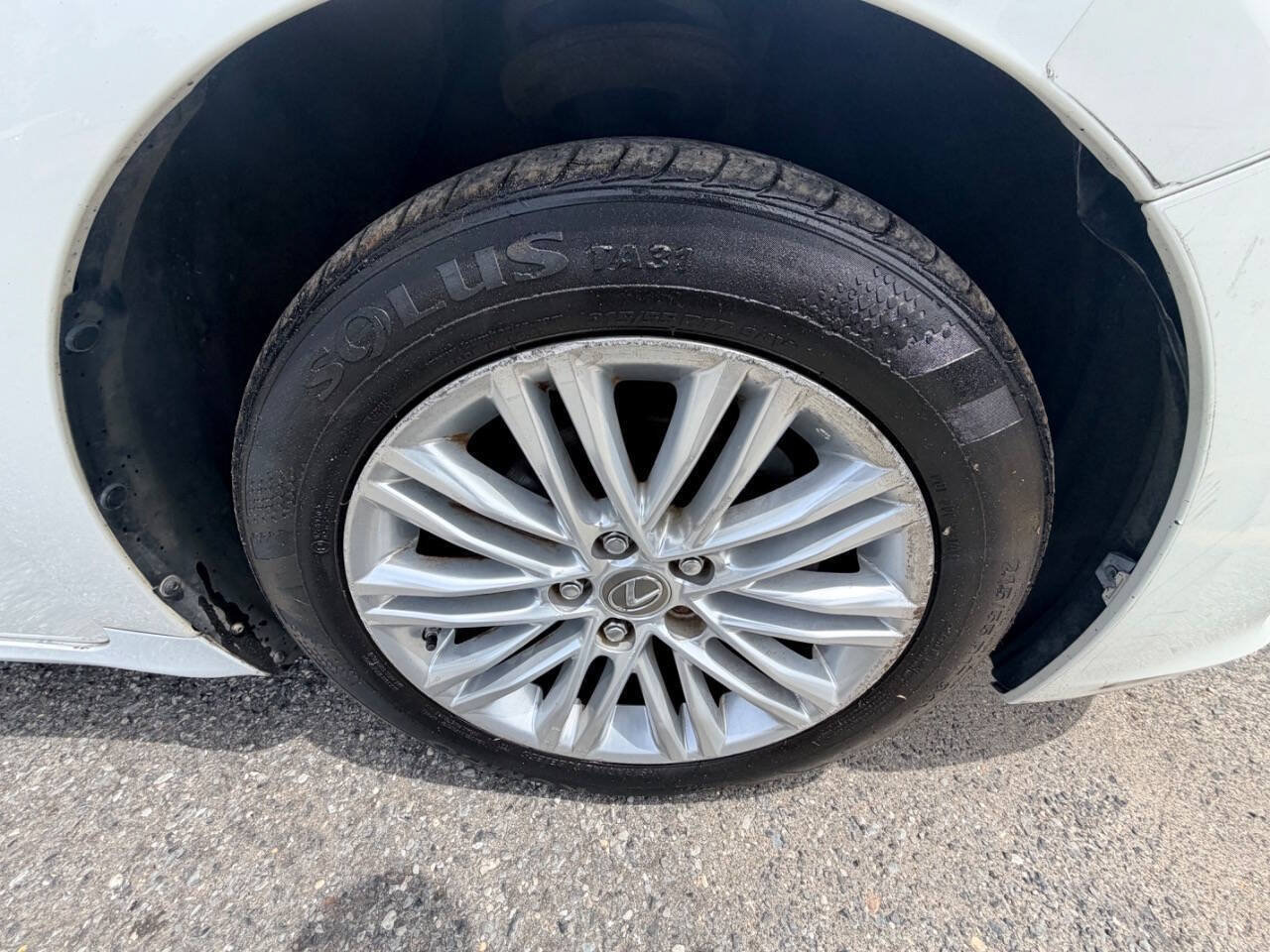 Used 2014 Lexus ES 350 w/ Luxury Package FWD image 21