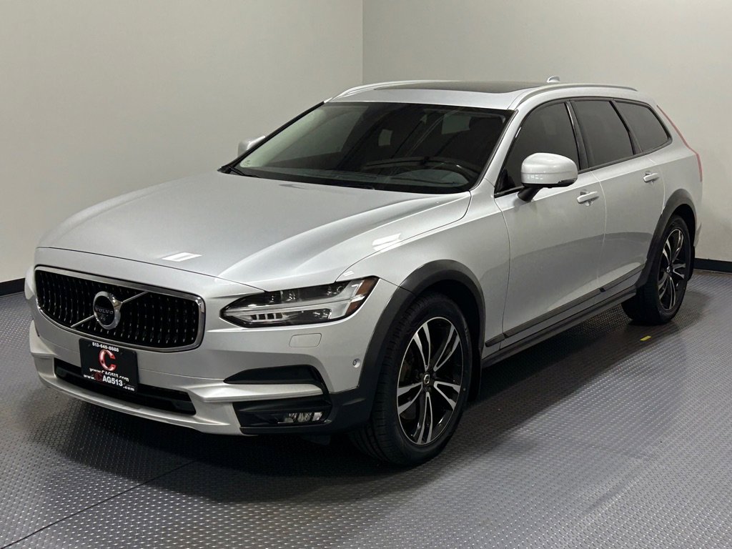 Used 2018 Volvo V90 T5 Cross Country w/ Convenience Package image 1