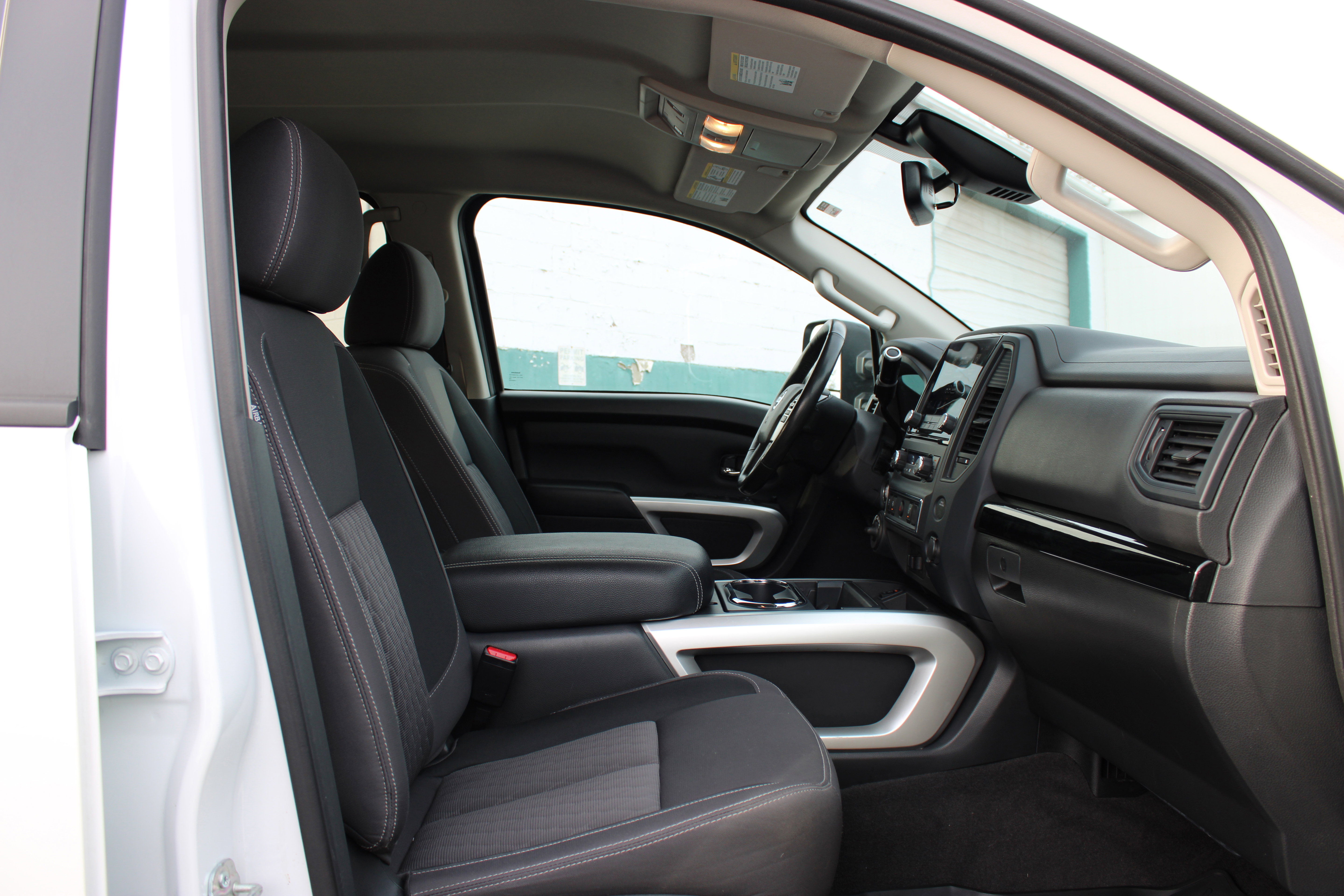 Certified 2022 Nissan Titan SV w/ SV Convenience Package image 16