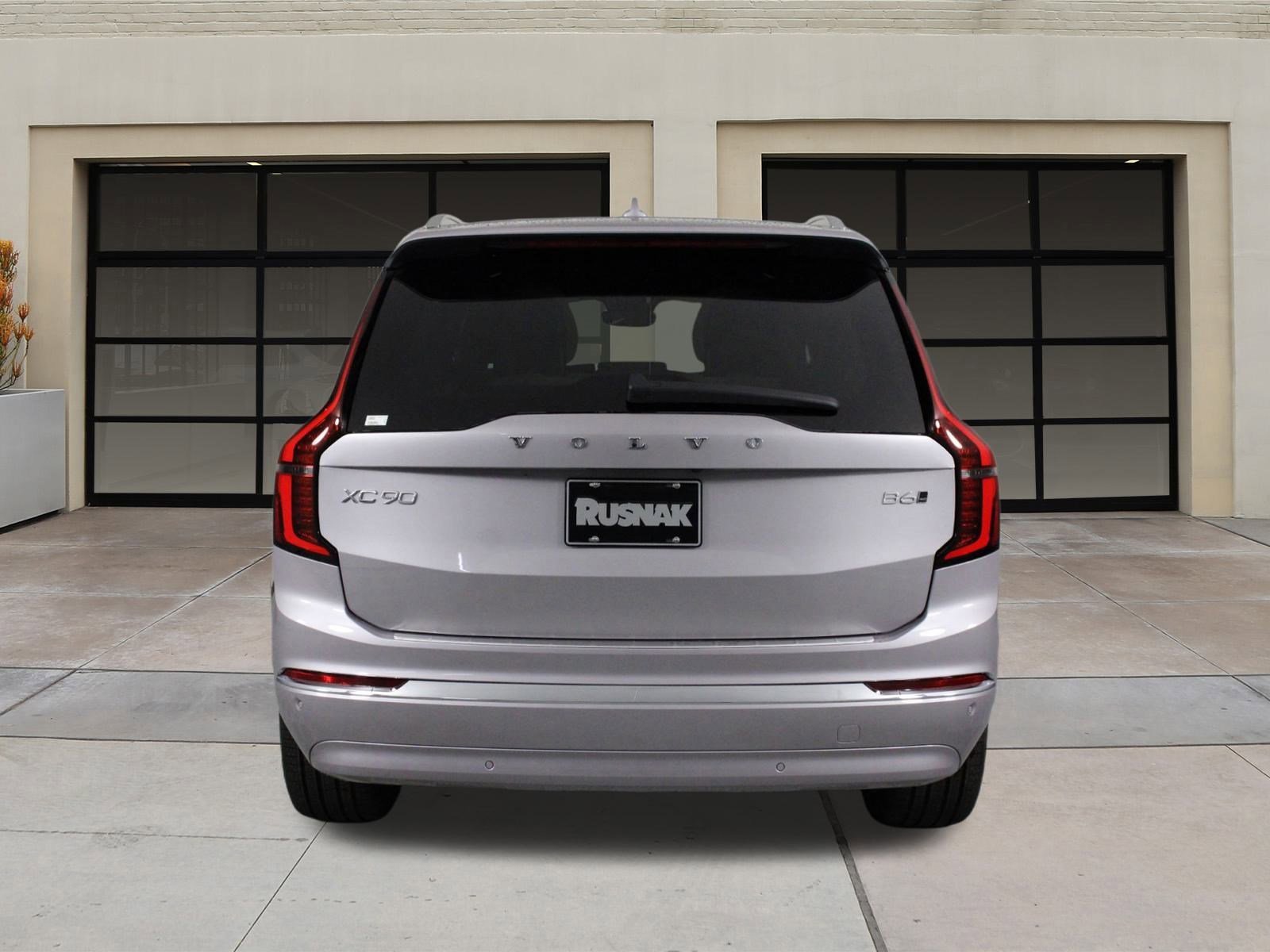 New 2026 Volvo XC90 B6 Plus w/ Protection Package Premier image 4