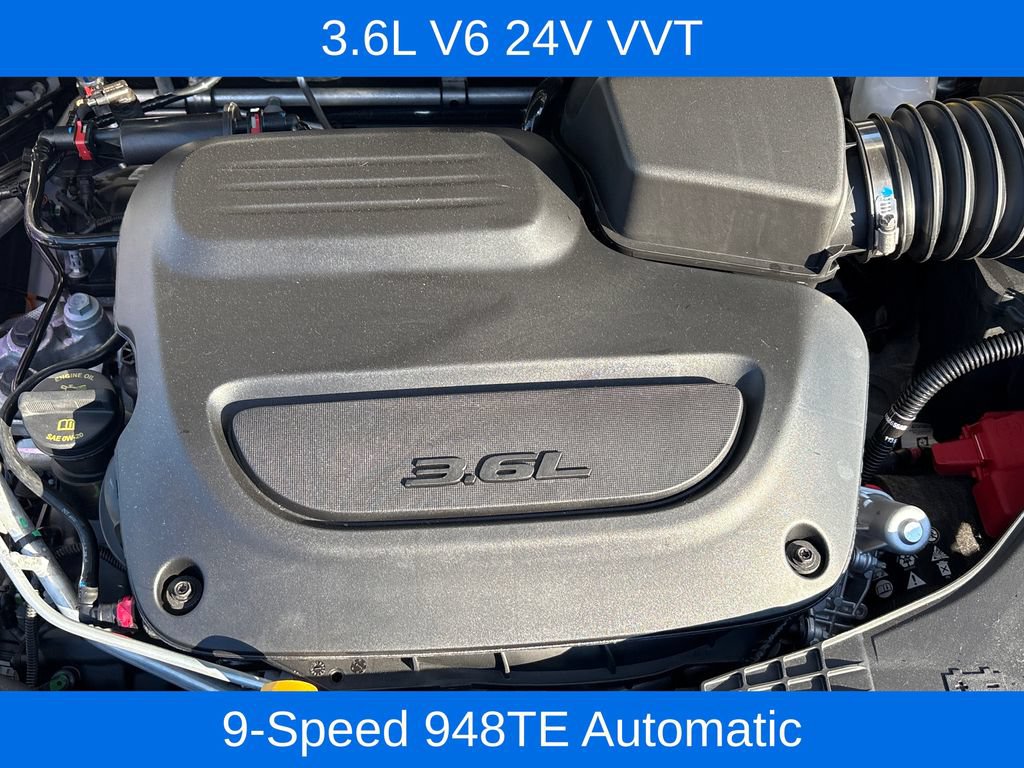 New 2027 Chrysler Pacifica Select FWD image 4