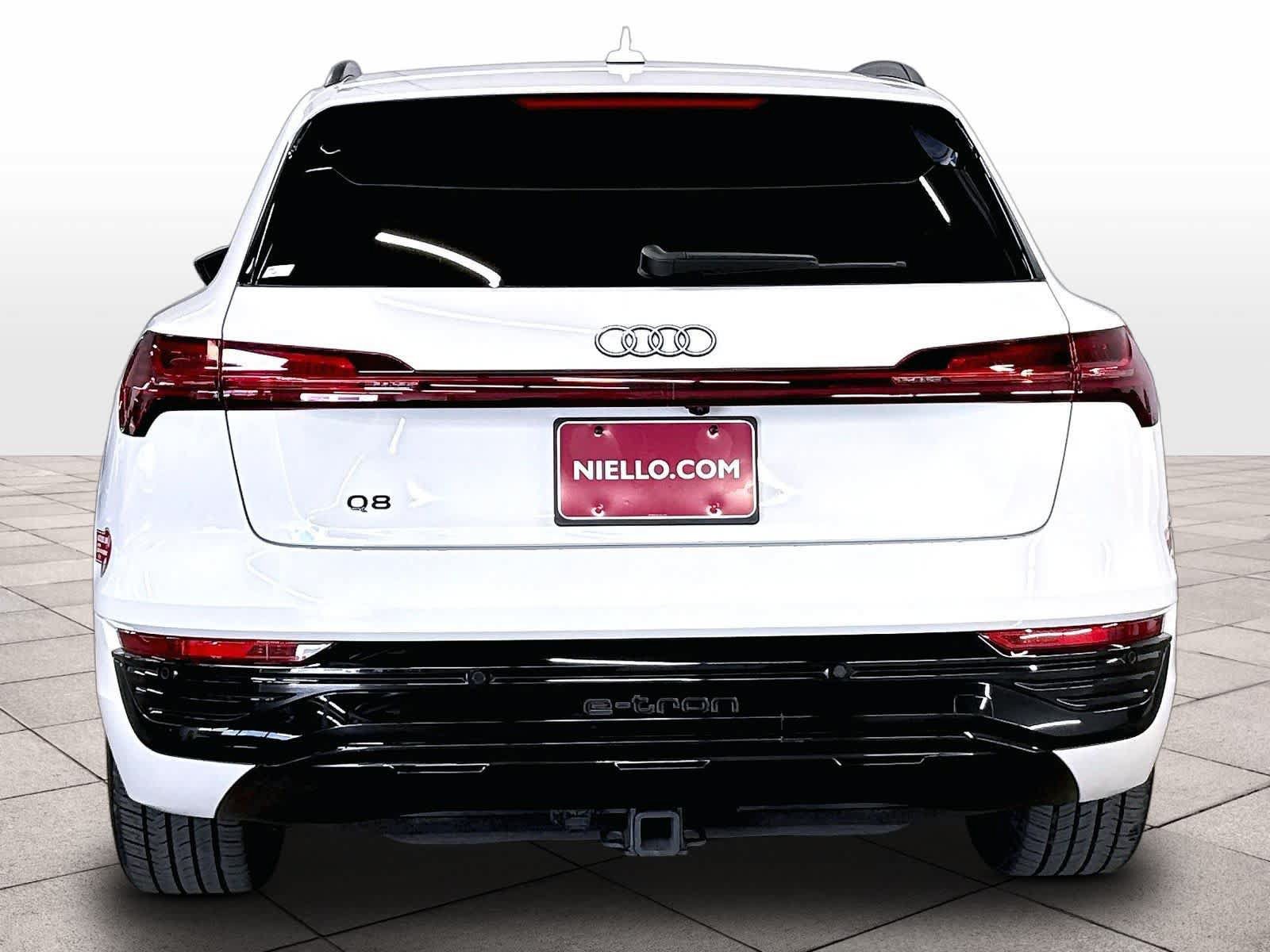 Used 2024 Audi Q8 e-tron Premium Plus AWD/4WD image 8