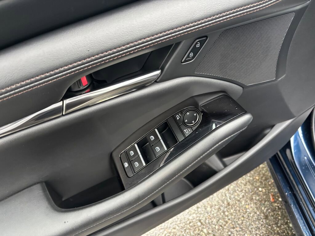 Certified 2021 MAZDA MAZDA3 s image 18