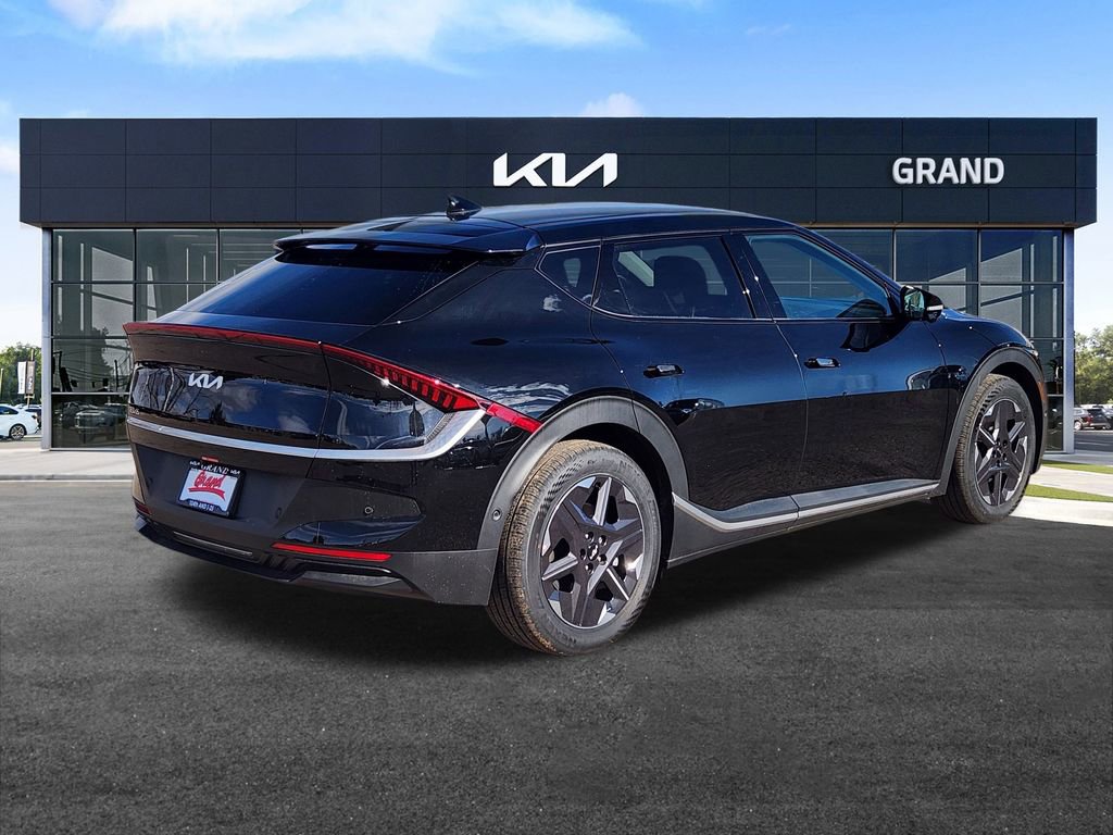 New 2025 Kia EV6 Light w/ Light LR Technology Package image 5