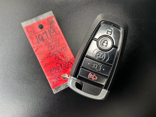 Used 2021 Ford Explorer XLT w/ Equipment Group 202A AWD/4WD image 65