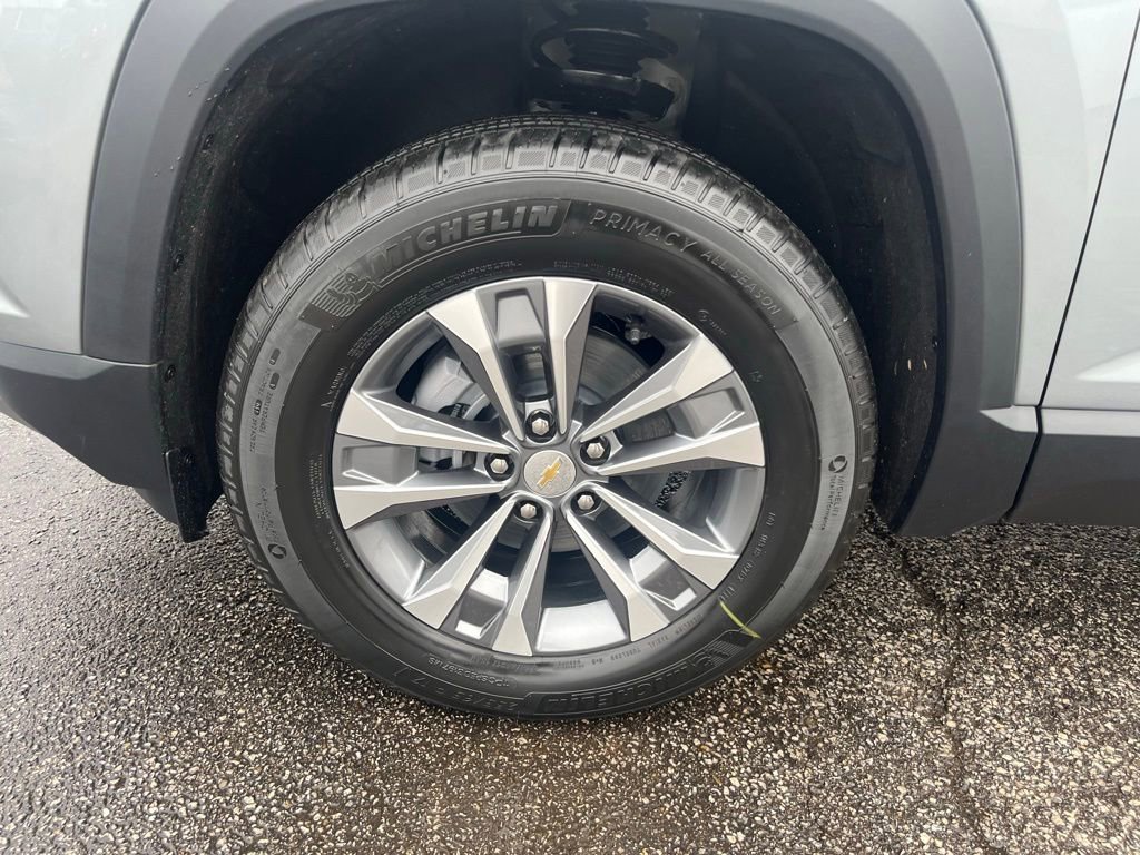 New 2026 Chevrolet Equinox LT w/ Safety and Technology Package image 34