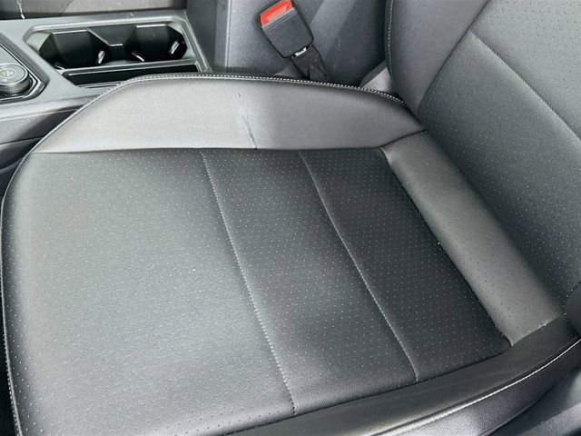 Used 2021 Volkswagen Tiguan SE image 18