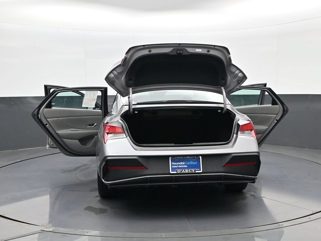 Certified 2024 Hyundai Elantra SEL FWD image 33