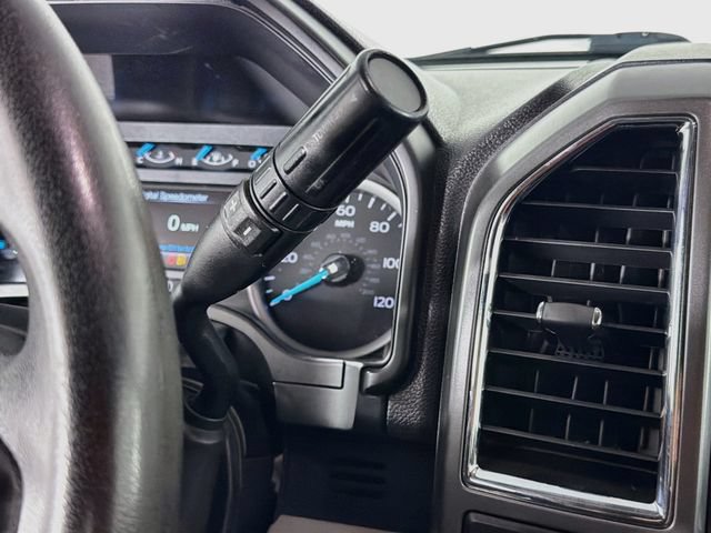 Used 2017 Ford F450 XLT w/ XLT Premium Package AWD/4WD image 16