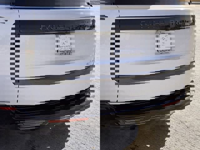 Used 2025 Land Rover Range Rover Long Wheelbase Autobiography image 6