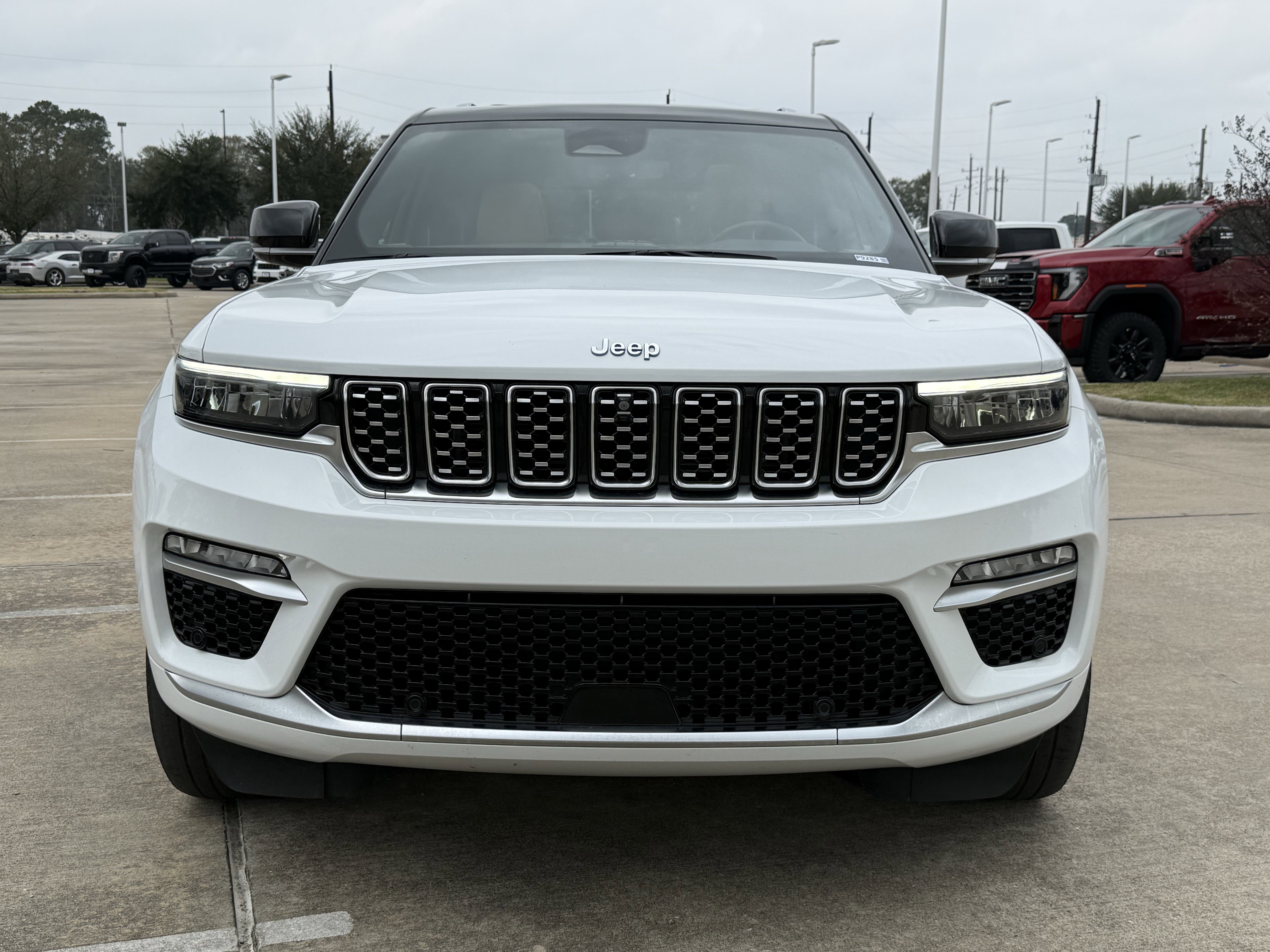 Used 2022 Jeep Grand Cherokee Summit w/ Luxury Tech Group V image 10